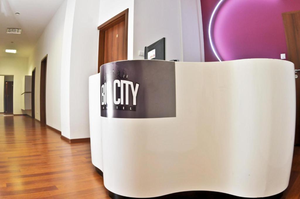 Big City Hostel Wrocław Eksteriør bilde