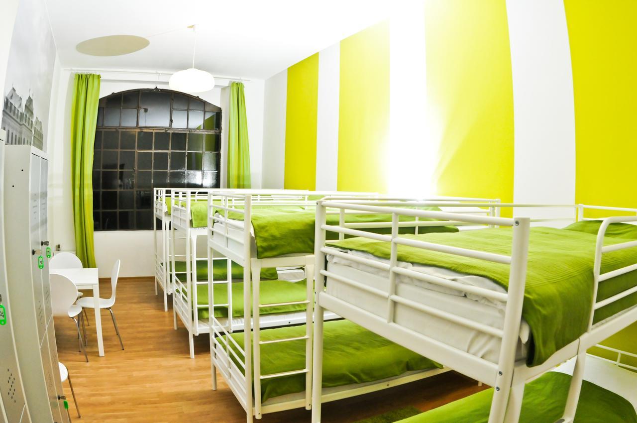 Big City Hostel Wrocław Eksteriør bilde